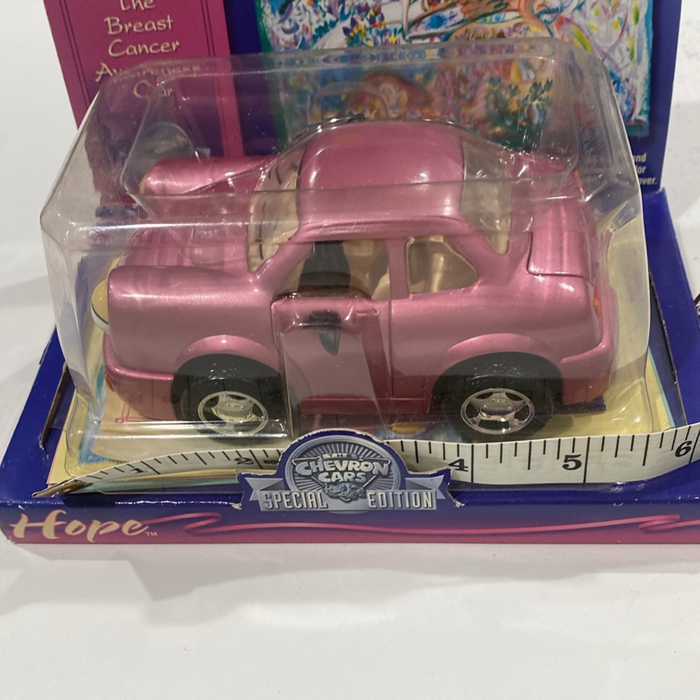 Vintage Breast Cancer Awareness Special Edition Chevron Car NWOT - Picture 10 of 16